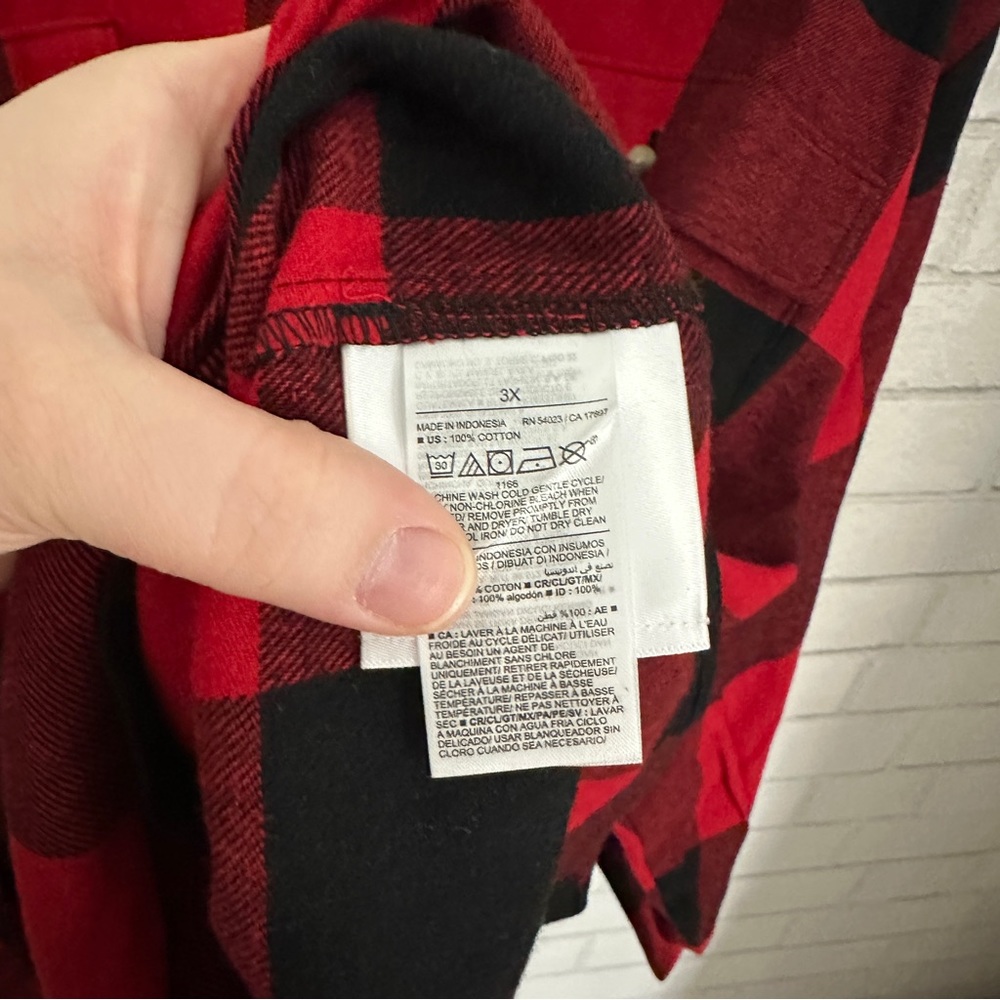 OLD NAVY Red & Black The Boyfriend Plaid Flannel Shirt - Picture 9 of 9